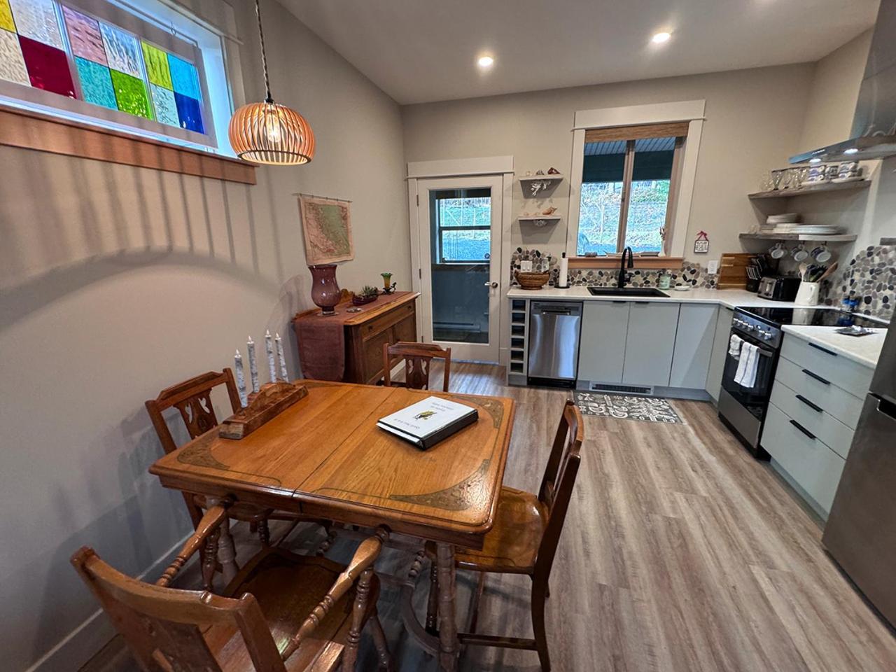 Cowichan Valley Guest Cottage Ледисмит Экстерьер фото